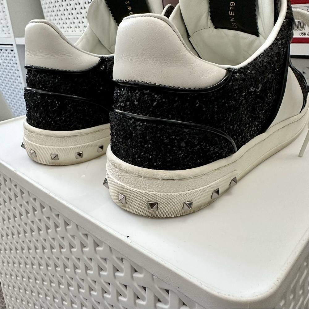 EUC Valentino Garavani Glitter Rockstud Lace Up Sneakers BLACK  37.5  FLY CREW - Picture 5 of 13